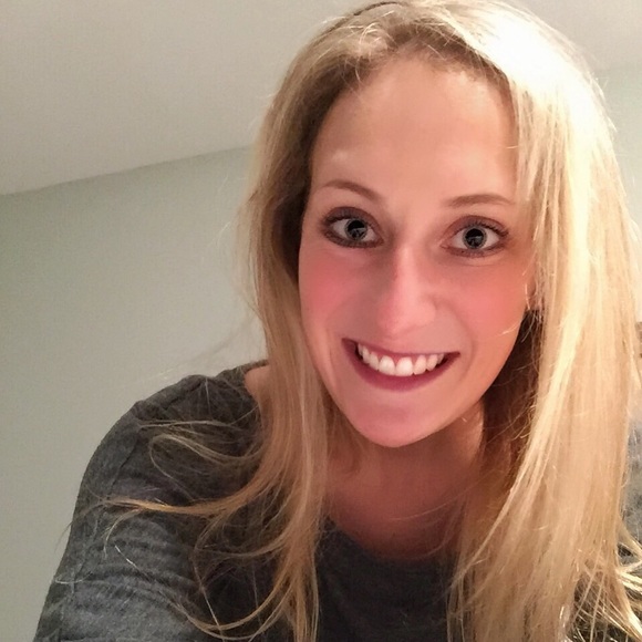 Meet your Posher, Rachel - Picture 2 of 4